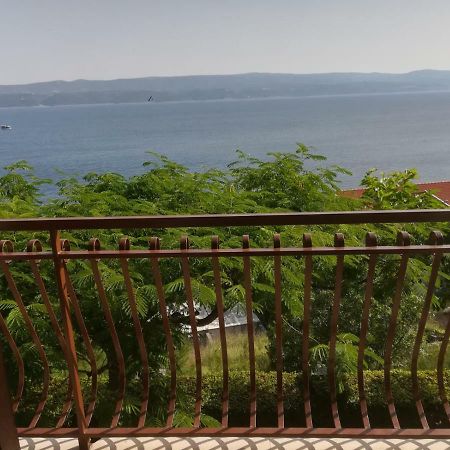 Apartmani Ujdur Omis Luaran gambar