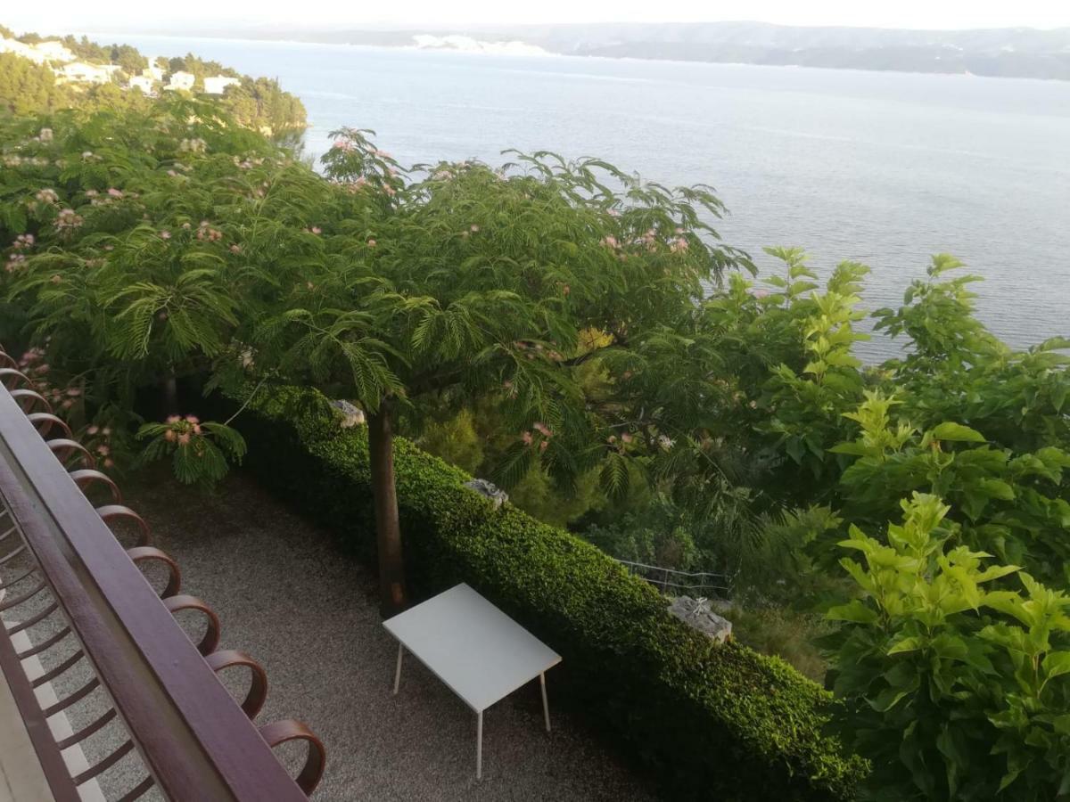 Apartmani Ujdur Omis Luaran gambar