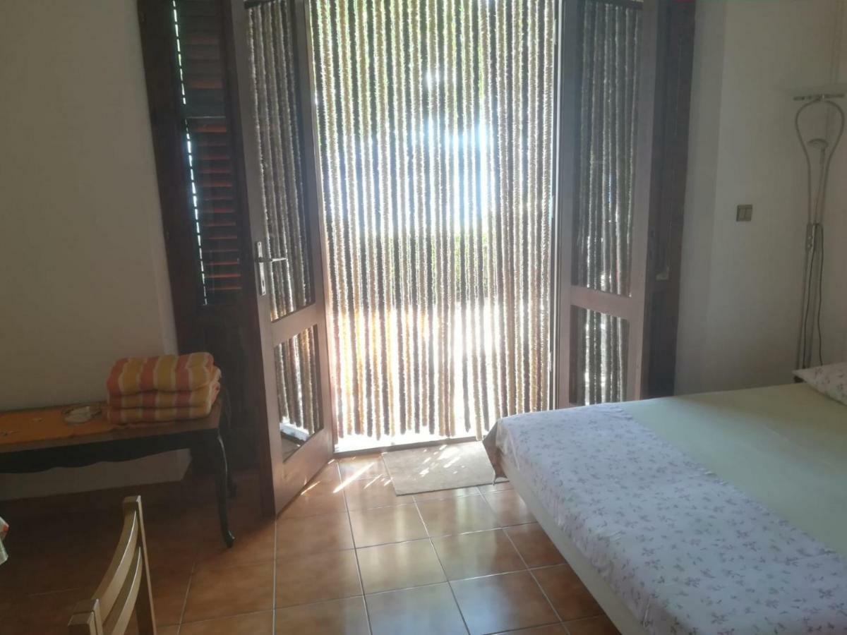 Apartmani Ujdur Omis Luaran gambar