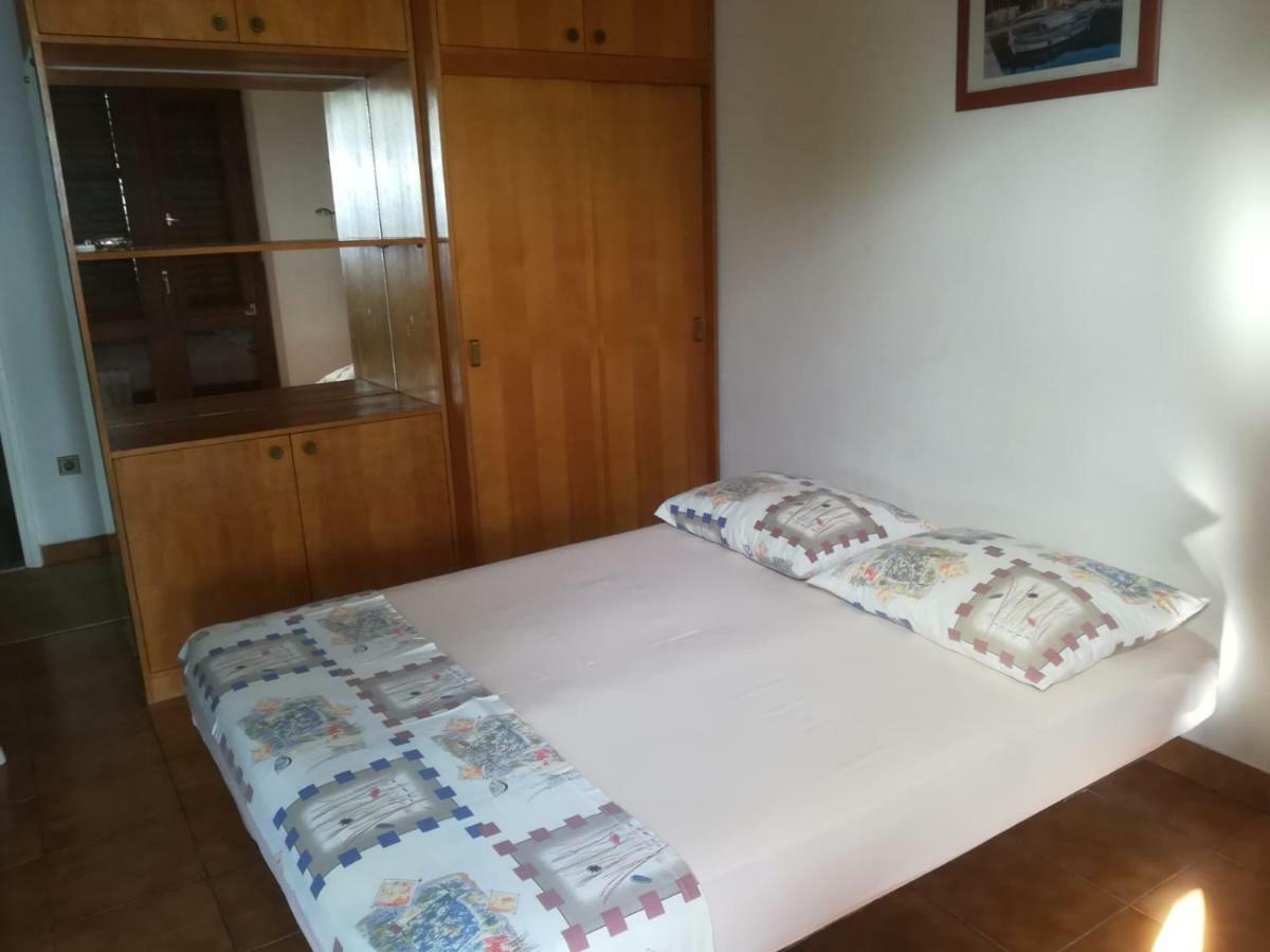 Apartmani Ujdur Omis Luaran gambar