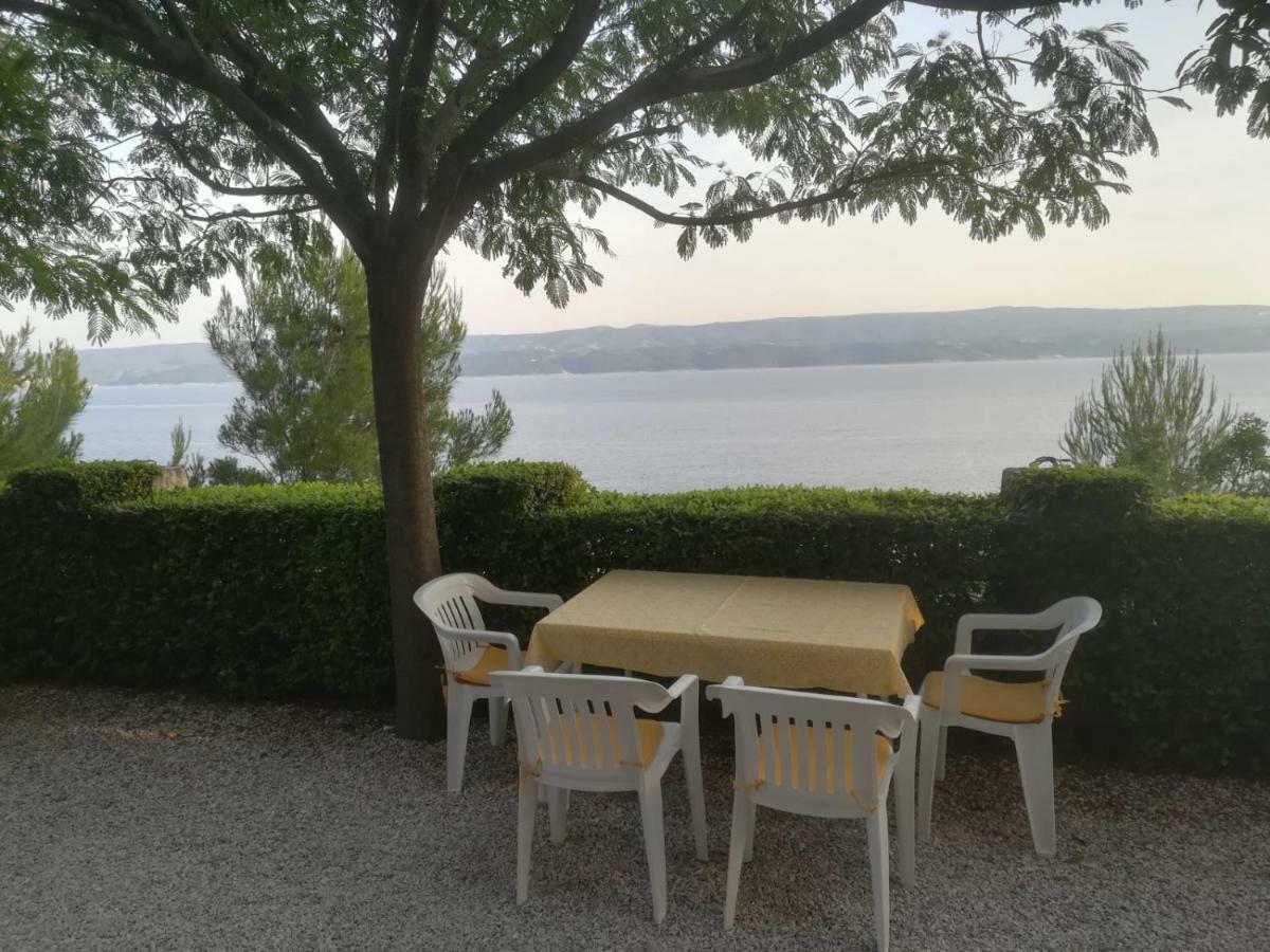 Apartmani Ujdur Omis Luaran gambar