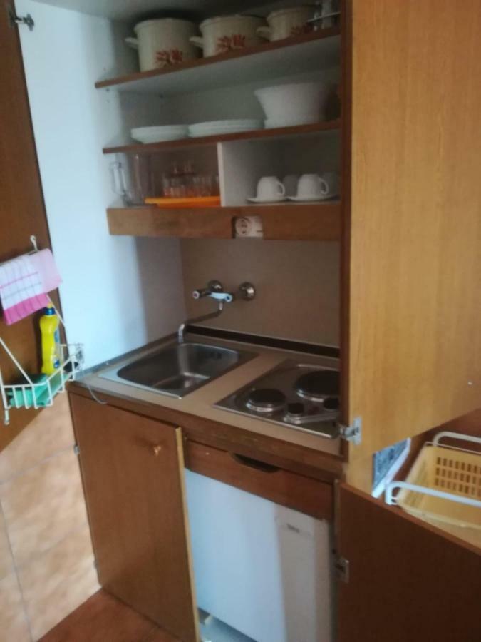 Apartmani Ujdur Omis Luaran gambar