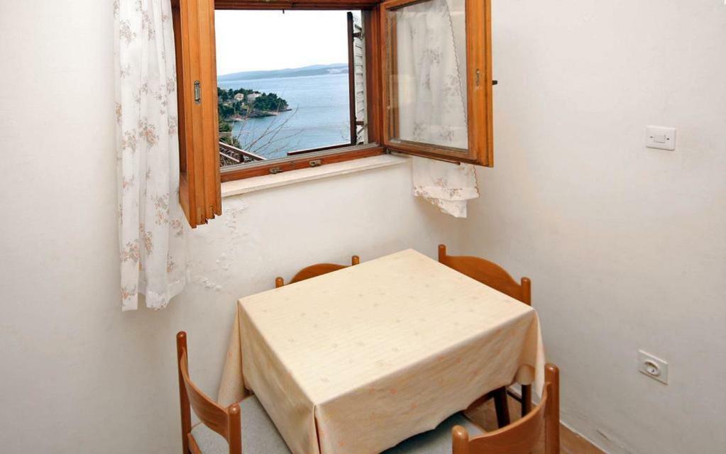 Apartmani Ujdur Omis Luaran gambar