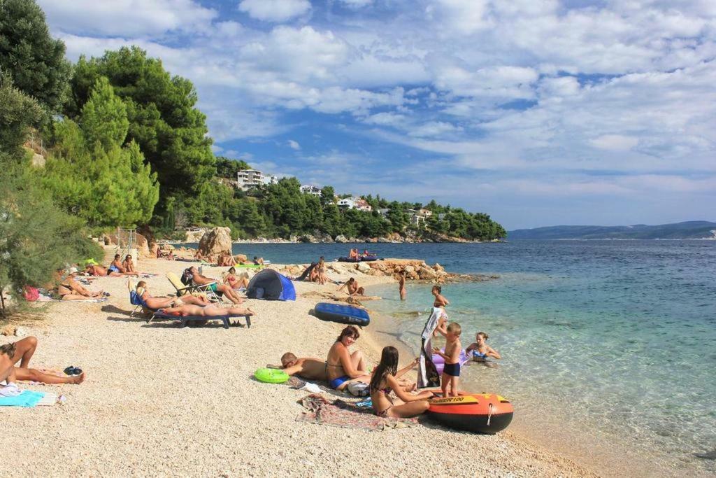 Apartmani Ujdur Omis Luaran gambar