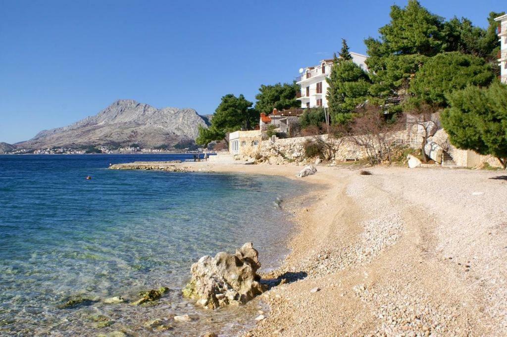 Apartmani Ujdur Omis Luaran gambar