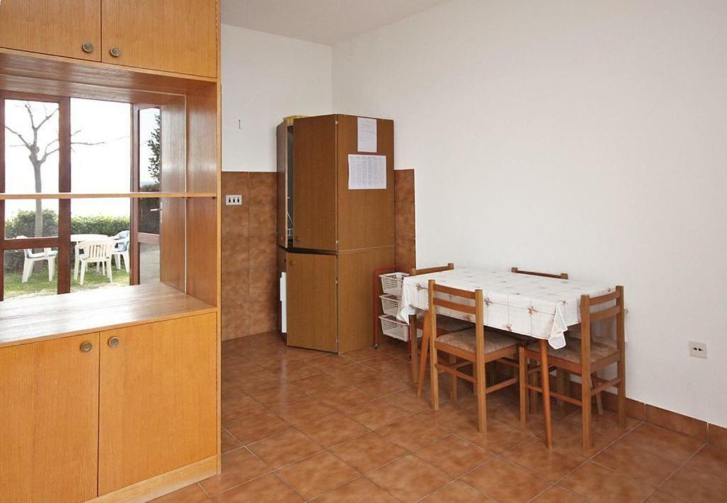 Apartmani Ujdur Omis Luaran gambar