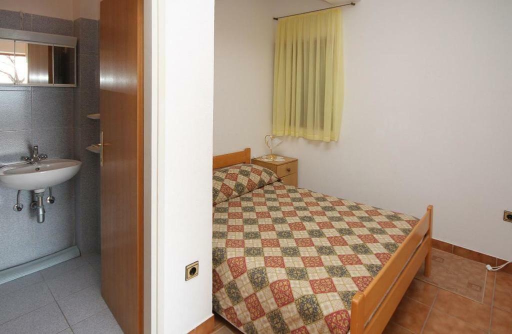 Apartmani Ujdur Omis Luaran gambar