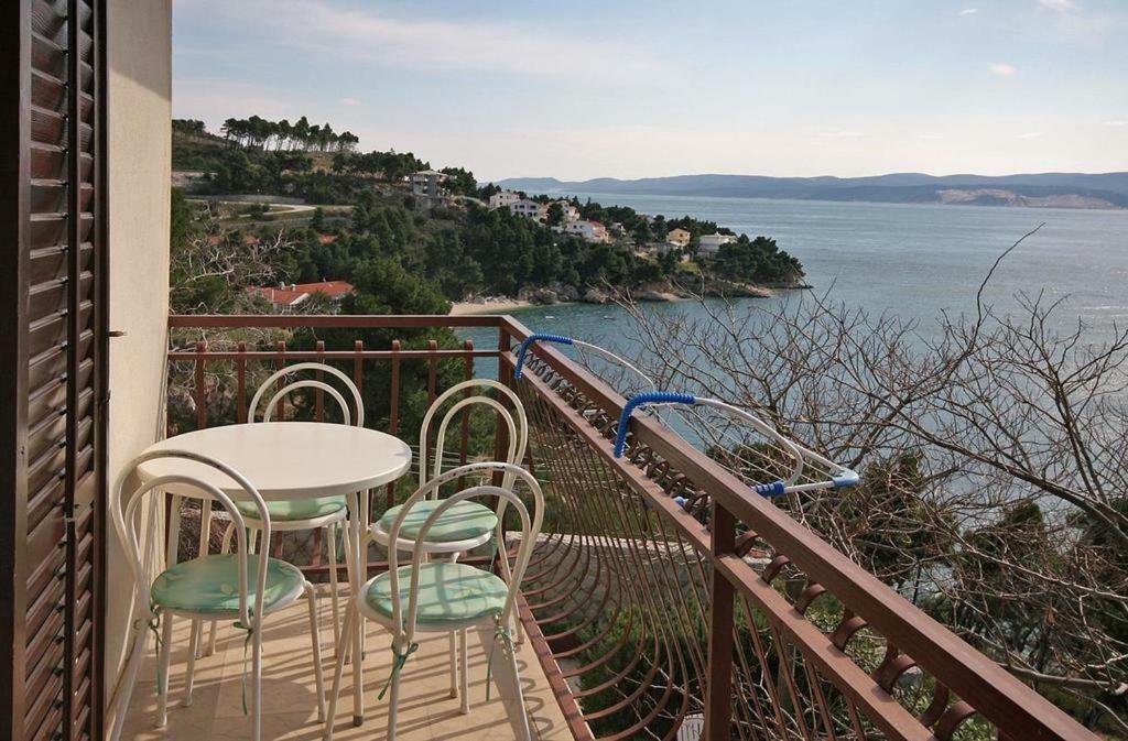 Apartmani Ujdur Omis Luaran gambar